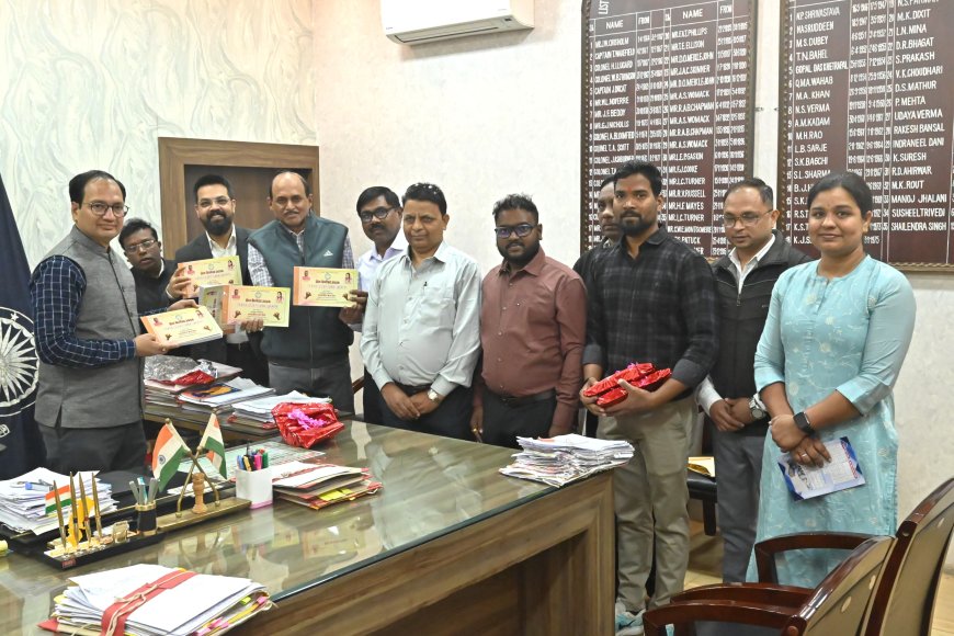 कलेक्टर ने किया ब्रेल लिपि कैलेण्डर का विमोचन