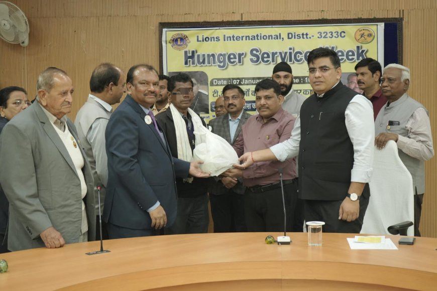 टीबी उन्मूलन की दिशा में जिला प्रशासन के अभियान में लॉयन्स क्लब की सहभागिता,कलेक्टर कुणाल दुदावत ने मरीजों को बांटी पोषण किट
