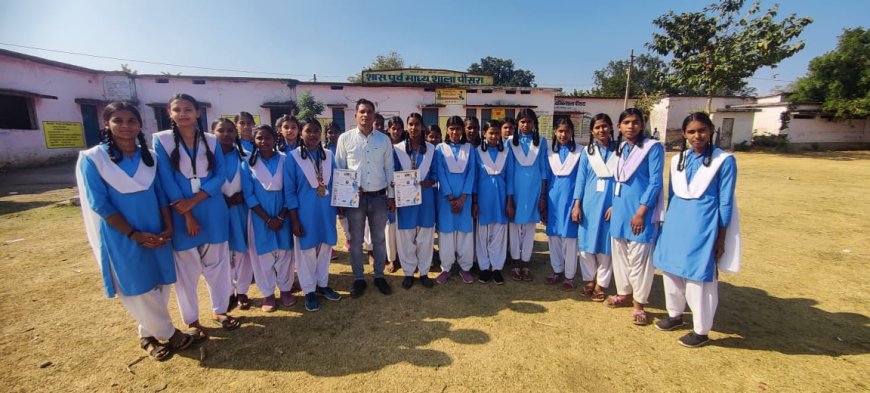 राष्ट्रीय ताइक्वांडो प्रतियोगिता में पौसरा की छात्राओं ने जीता पदक