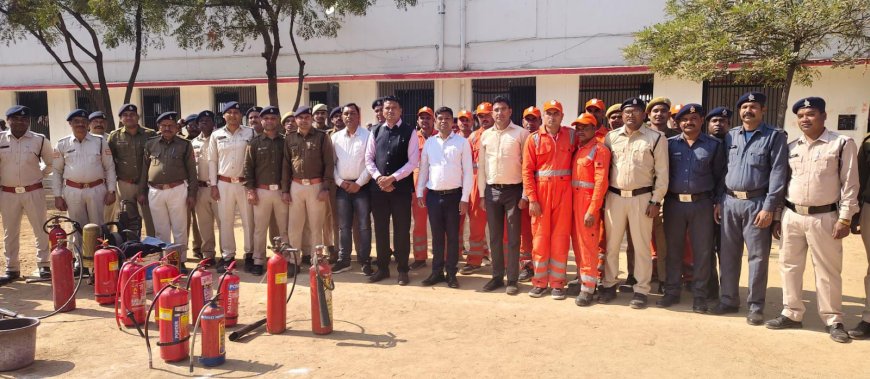 बिलासपुर केंद्रीय जेल में फायर मॉक ड्रिल: आग पर काबू पाने का अभ्यास