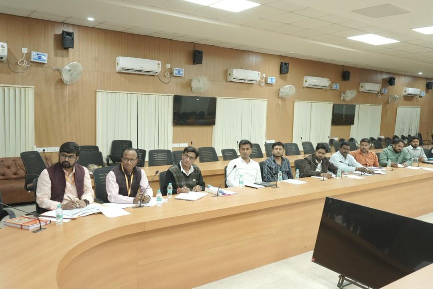 कलेक्टर दुदावत ने आदिम जाति कल्याण विभाग की ली समीक्षा बैठक...शैक्षणिक गुणवत्ता और अधोसंरचना पर दिया विशेष जोर