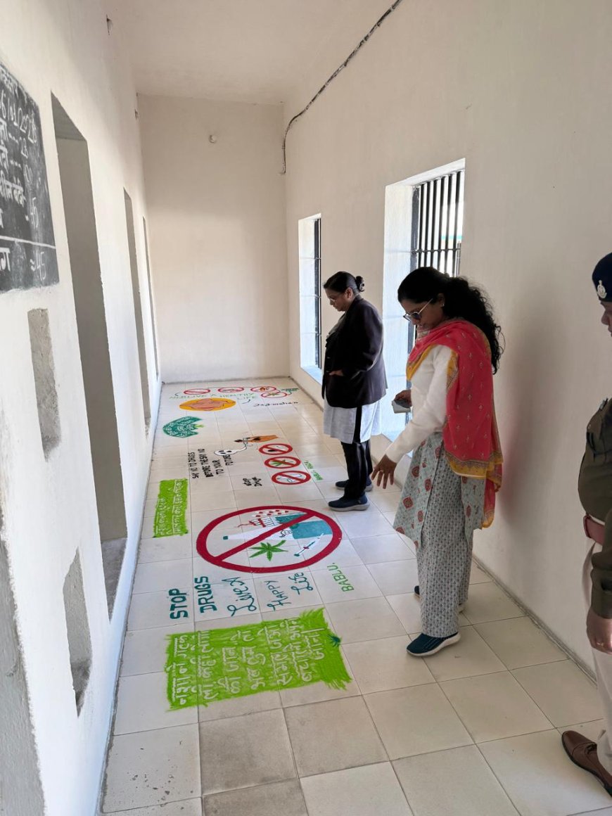 नशा मुक्ति अभियान के तहत जिला जेल कोरबा व उपजेल कटघोरा में रंगोली के माध्यम से नशे से होने वाले दुष्प्रभावों के संबंध में दिया गया संदेश -नशा भविष्य का नाश करता है, सभी परिवार और समाज का सर्वनाश करता है