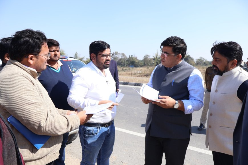 यातायात दबाव कम करने हेतु प्रस्तावित सड़कों का कलेक्टर ने किया निरीक्षण...पीडब्ल्यूडी सहित अन्य अधिकारियों को दिए आवश्यक निर्देश...बेलगिरीनाला-ढेंगुरनाला पुल और ध्यानचंद चौक से बजरंग चौक (बालको) तक के कार्यों में तेजी लाने के निर्देश