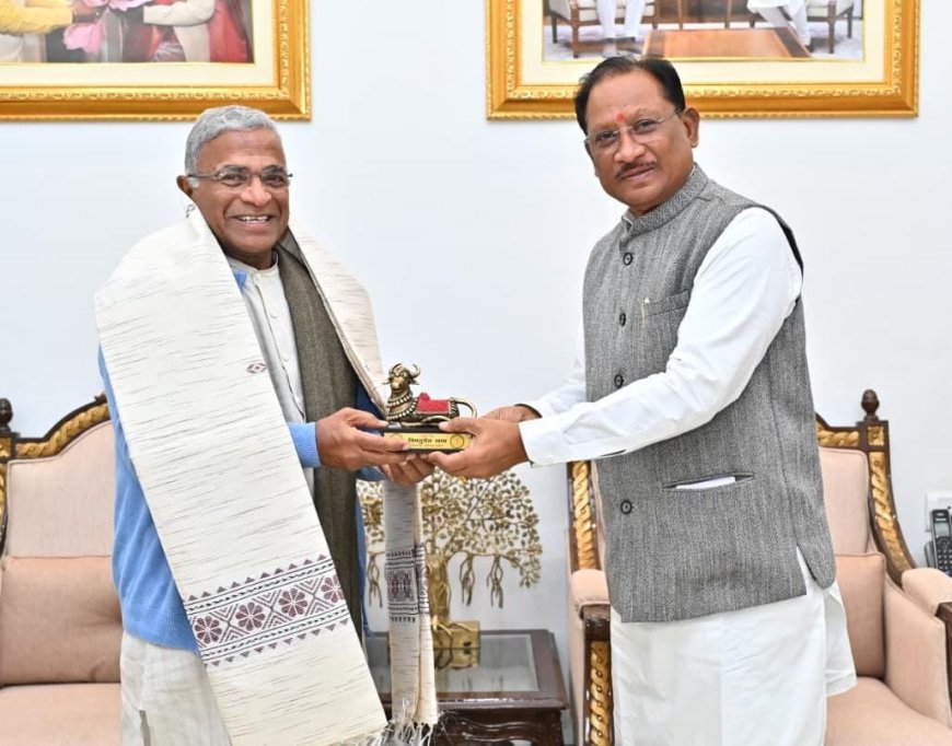 रायपुर : मुख्यमंत्री विष्णुदेव साय से राज्यसभा के उप सभापति हरिवंश ने की सौजन्य मुलाकात