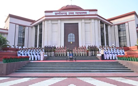 गणतंत्र दिवस-2026 पर उत्कृष्ट सेवाओं के लिए अधिकारियों, सुरक्षा बलों व स्वयंसेवकों का सम्मान,मुख्य न्यायाधीश रमेश सिन्हा ने प्रदान किए प्रमाणपत्र व प्रशंसा पत्र