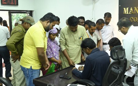 जनदर्शन में सुनी गयी लोगों की समस्याएं