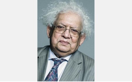 ब्रिटेन के प्रधानमंत्री स्टारमर ने हाउस ऑफ लॉर्ड्स में मेघनाद देसाई के स्मारक पर श्रद्धांजलि अर्पित की।