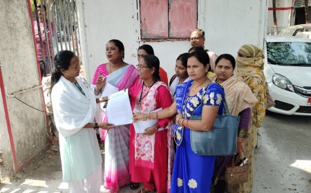 मितानिनों का हल्लाबोल सरकारी कर्मचारी का दर्जा और 10 हजार मानदेय की मांग, सीएम के नाम कलेक्टर को सौंपा ज्ञापन