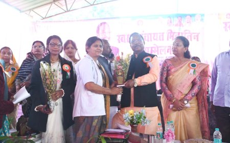 रामानुजगंज एवं बलरामपुर में स्वस्थ पंचायत मितानिन सम्मेलन का किया गया आयोजन कृषि मंत्री नेताम हुए शामिल