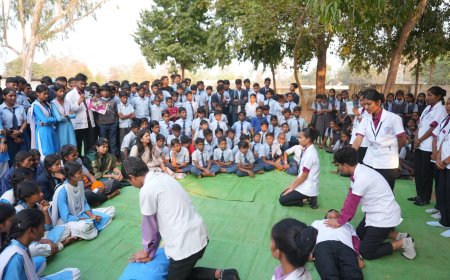 बाल चौपाल में बच्चों की निडर आवाज़ आयोग ने लिया त्वरित संज्ञान...गलत स्पर्श पर छात्रा ने पूछा सवाल, डॉ वर्णिका ने दिया साहस का साथ...सीपीआर से लेकर ‘सेफ टच’ तक जागरूकता और जिम्मेदारी...समस्याओं पर सीधा एक्शन, BEO को आयोग ने किया तलब