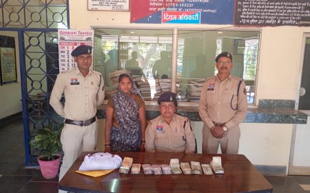 वर्मा मोहल्ला गनियारी में पुलिस रेड,900 ग्राम गांजा व नकदी सहित महिला को कोटा पुलिस ने किया गिरफ्तार