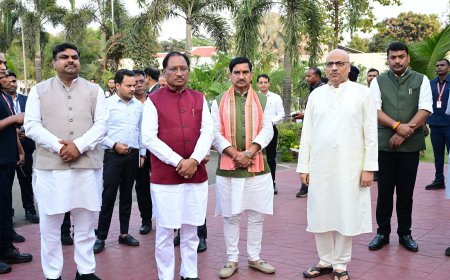 मुख्यमंत्री विष्णुदेव साय ने चीफ जस्टिस की माता जी कुसुम सिन्हा को दी श्रद्धांजलि