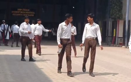 10वीं बोर्ड परीक्षा की शुरुआत हिंदी पेपर आसान, पहले दिन छात्रों में दिखा आत्मविश्वास