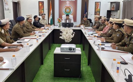डीजीपी अरुण देव गौतम ने बिलासपुर में ली पुलिस अधिकारियों की बैठक, कानून-व्यवस्था और जांच गुणवत्ता पर दिए सख्त निर्देश