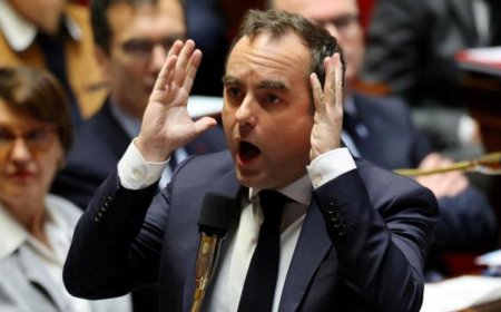 दक्षिणपंथी दलों ने नए ऊर्जा कानून को लेकर फ्रांसीसी प्रधानमंत्री के खिलाफ अविश्वास प्रस्ताव पेश किया।