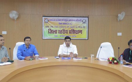 सटीक जानकारी के साथ जनगणना के कार्य को समय-सीमा में पूर्ण कराना हम सभी की जिम्मेदारीः कलेक्टर कुणाल दुदावत...मकान सूचीकरण एवं मकानों की गणना हेतु जिला स्तरीय प्रशिक्षण को कलेक्टर ने किया संबोधित...जनगणना निदेशालय के राष्ट्रीय प्रशिक्षक ने दिया प्रशिक्षण