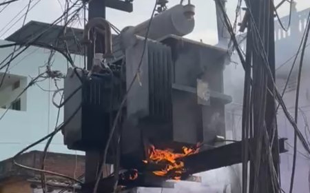कुड़ूदंड में ट्रांसफार्मर में आग, बिजली आपूर्ति ठप, फायर ब्रिगेड ने पाया काबू