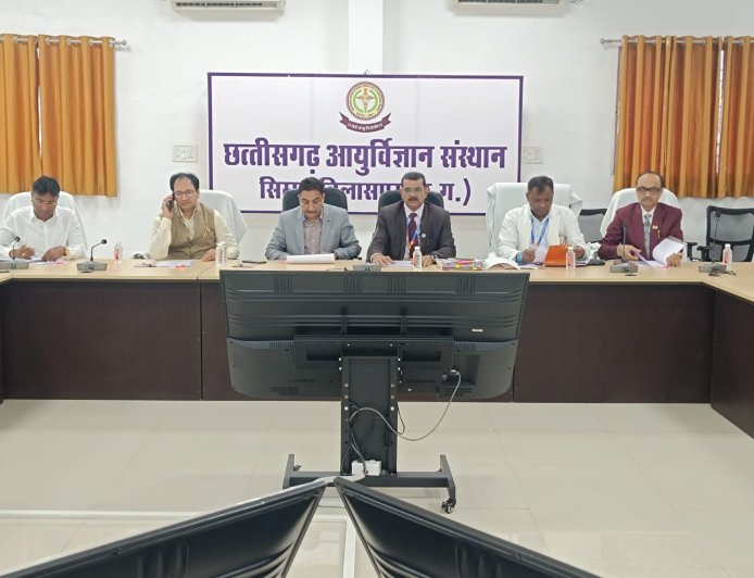 सिम्स स्वशासी समिति की 2026 की पहली बैठक संपन्न, शैक्षणिक व चिकित्सकीय सुविधाओं के विस्तार को मिली मंजूरी