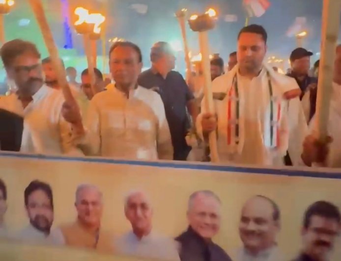 मनरेगा, धान खरीदी, जमीन गाइडलाइन सहित विभिन्न मुद्दों को लेकर निकाली गई मशाल रैली