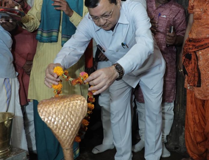 शिव आरती, दीपोत्सव और भव्य आतिशबाजी के साथ पाली महोत्सव 2026 का हुआ शुभारंभ...उद्योग मंत्री  लखनलाल देवांगन के मुख्य आतिथ्य में हुआ शुभारंभ