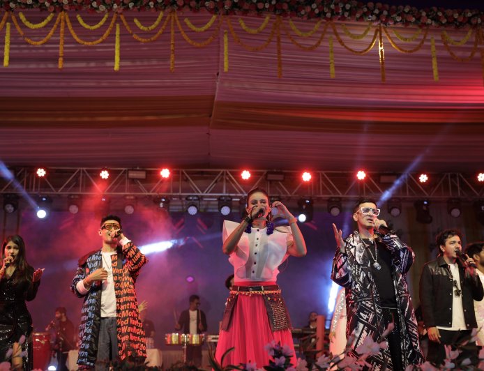 पाली महोत्सव 2026 में संगीत और भक्ति का अनोखा संगम, कलाकारों ने दी मनमोहक प्रस्तुति...बॉलीवुड सिंगर्स मीत ब्रदर्स, खुशबू ग्रेवल, सलमान अली की गीतों पर झूमे श्रोता...हंसराज रघुवंशी के शिव भजनों से महोत्सव में छाया भक्तिमय रंग...स्थानीय कलाकारों ने महोत्सव में बढ़ाया रंग और उत्साह