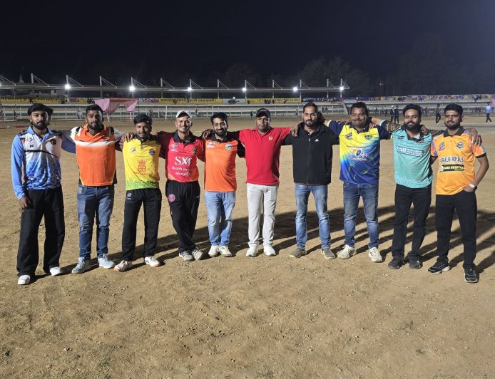 सनातन रीति-रिवाजों के साथ अंबिकापुर चैंपियन लीग (APL) का भव्य शुभारंभ