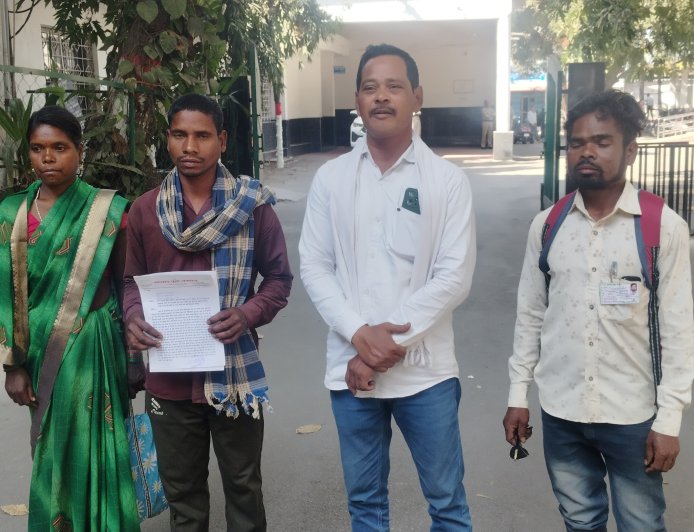 सड़क निर्माण मुआवजा घोटाला किसान के नाम जारी 40 से अधिक चेक हड़पने का आरोप