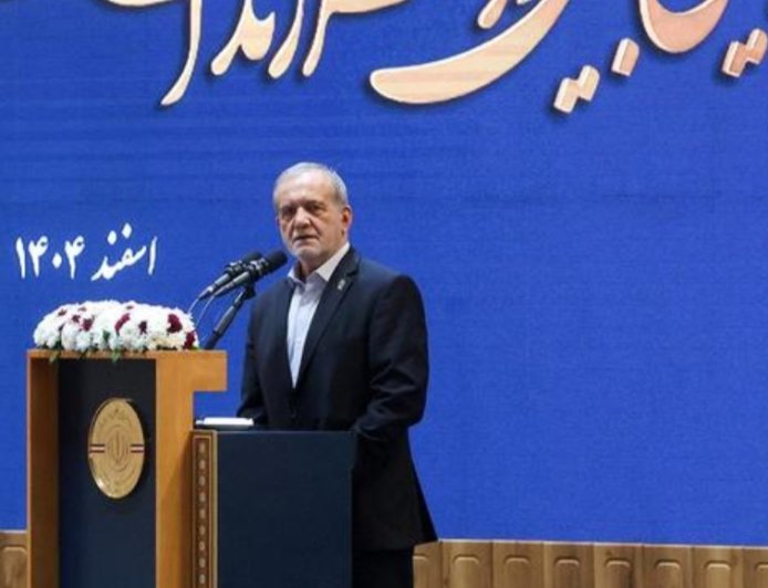 विटकॉफ ने अमेरिका की लक्ष्मण रेखाओं को दोहराया; पेज़ेश्कियन ने आशावाद का संकेत दिया।