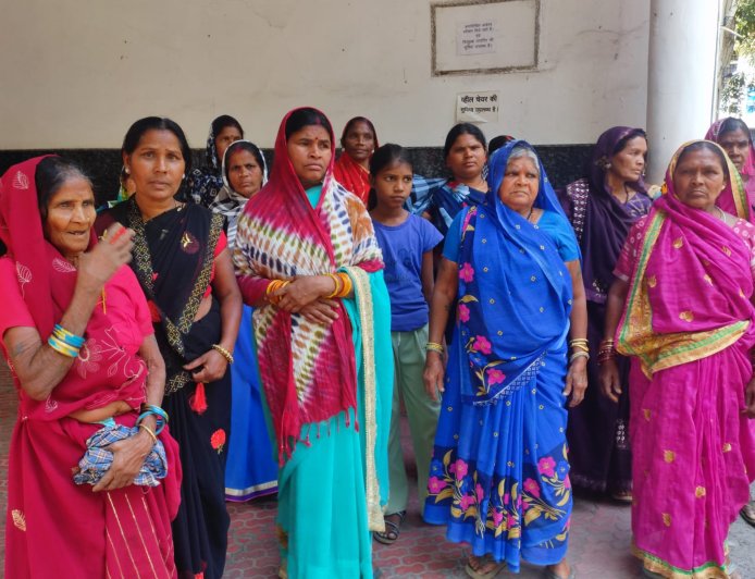 रोड सेंगर गली में अवैध निर्माण का आरोप, ग्रामीणों ने कलेक्टर से की शिकायत