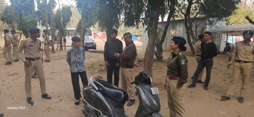 सजग कोरबा, सतर्क कोरबा” अभियान के तहत कोरबा पुलिस की सघन एवं ताबड़तोड़ कार्यवाही...स्कूल–कॉलेजों के आसपास सुरक्षा व्यवस्था सुदृढ़ करने विशेष पेट्रोलिंग