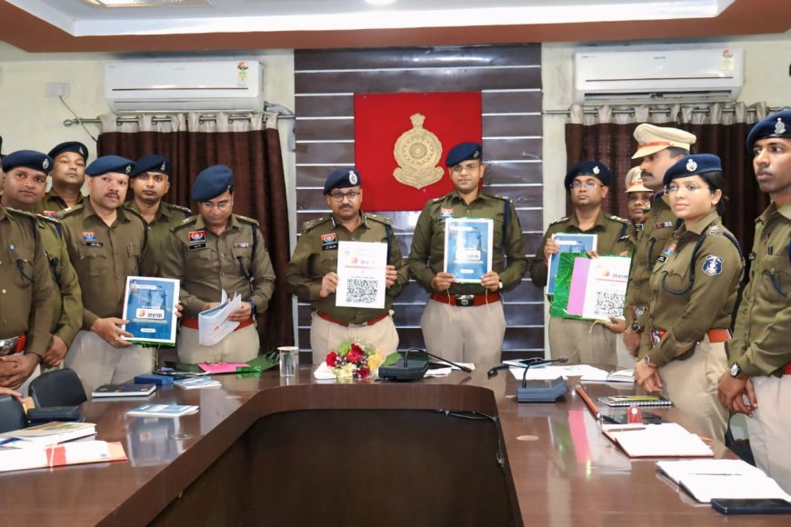 पुलिस महानिरीक्षक बिलासपुर रेंज का कोरबा प्रवास, समस्त राजपत्रित एवं थाना चौकी प्रभारियों की ली गई मीटिंग...बीट सिस्टम को सुदृढ़ करने, एवं जनता की शिकायतों पर तत्काल कार्रवाई के दिए निर्देश...पुलिस महानिरीक्षक बिलासपुर के द्वारा “सशक्त मोबाइल ऐप” को कोरबा ज़िले में भी किया गया लागू