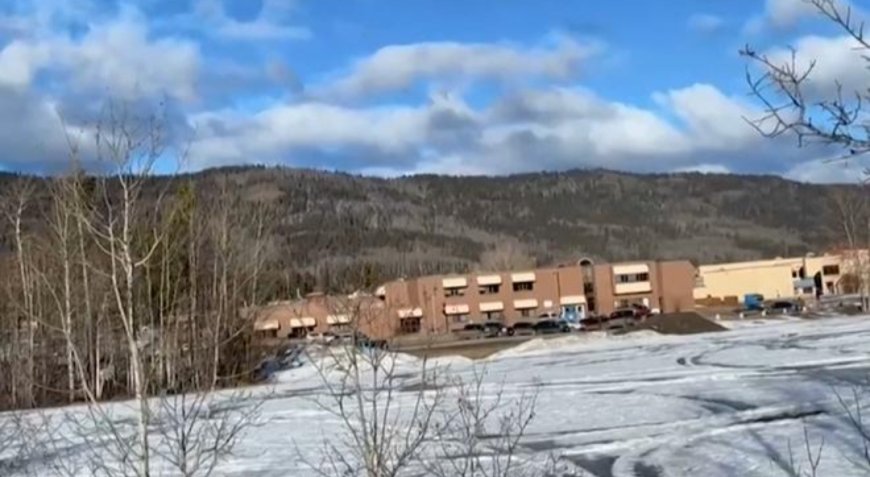 कनाडा में स्कूल में गोलीबारी: उत्तरपूर्वी ब्रिटिश कोलंबिया में हमलावर समेत कम से कम 10 लोग मारे गए