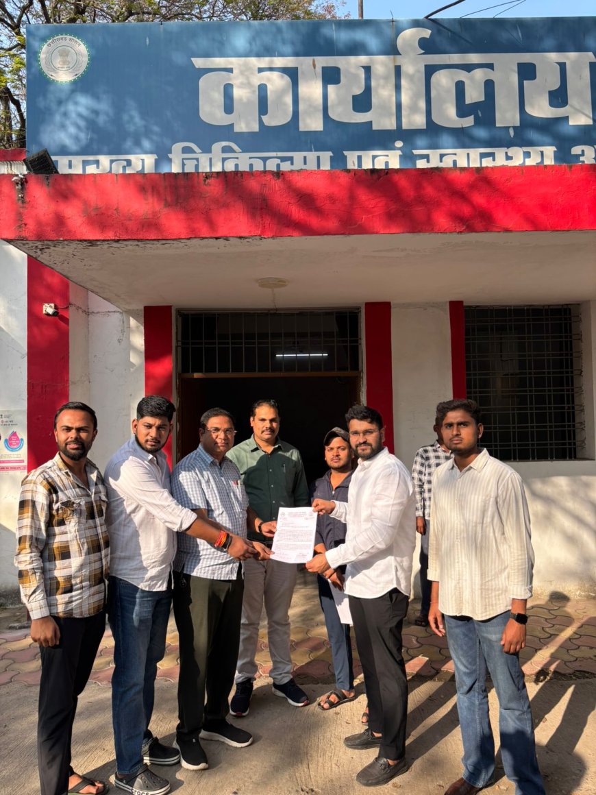 निजी अस्पतालों में आयुष्मान योजना के क्रियान्वयन पर उठे सवाल, सीएमएचओ को सौंपा ज्ञापन