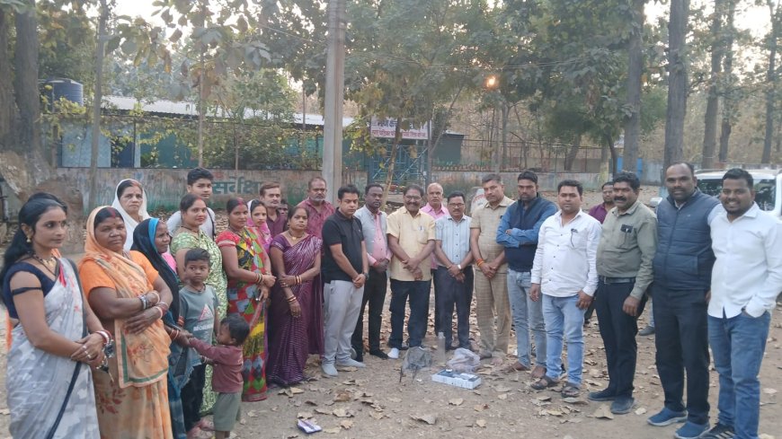 दीपका के वार्ड क्रमांक 01 में 28.34 लाख की लागत से स्ट्रीट लाइट एवं विद्युत पोल स्थापना कार्य का भूमि पूजन