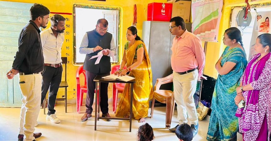 सुकमा कलेक्टर ने दोरनापाल में योजनाओं की स्थिति देखी