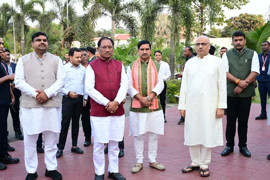 मुख्यमंत्री विष्णुदेव साय ने चीफ जस्टिस की माता जी कुसुम सिन्हा को दी श्रद्धांजलि