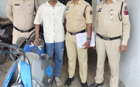 सीएसईबी एवं मानिकपुर पुलिस चौकी की संयुक्त कार्यवाही...चोरी के पैसों से दिल्ली-मनाली घूमने वाले 02  विधि से संघर्षरत बालक सहित 03 आरोपी गिरफ्तार...सीएसईबी क्षेत्र में 04 एवं मानिकपुर क्षेत्र में 01 स्थान पर चोरी की घटना का खुलासा...नगदी रकम, औजार एवं मोटर सायकल जप्त