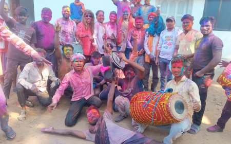 ग्राम पंचायत बोईदा में मांदर-नगाड़े की गूंज, होली पर्व पर सरपंच संजय राज ग्रामीणों संग झूमे