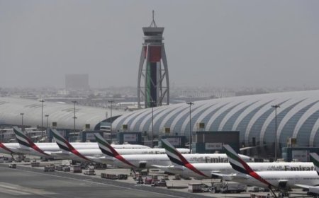 इजराइल-ईरान युद्ध LIVE: दुबई हवाई अड्डे के ऊपर धमाके की आवाज सुनाई देने की खबर है, लेकिन शहर के अधिकारियों ने किसी भी घटना से इनकार किया है।