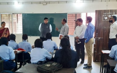 पीएमश्री सेजेस करतला का औचक निरीक्षणः कलेक्टर कुणाल दुदावत ने दिए व्यवस्थाओं में सुधार के सख्त निर्देश