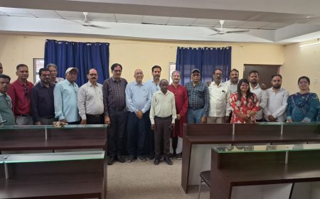 आरएसएस का पत्रकार होली मिलन समारोह आयोजित  प्रेस ट्रस्ट भवन में जुटे पत्रकार और संघ के पदाधिकारी, सामाजिक समरसता का दिया संदेश