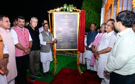 बिलासा देवी केवट एयरपोर्ट से नाइट फ्लाइट सेवा शुरू, मुख्यमंत्री विष्णुदेव साय ने भरी पहली उड़ान