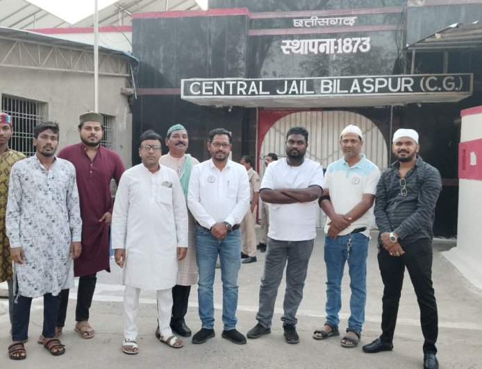 बिलासपुर जेल में 15वां रोजा इफ्तार छत्तीसगढ़ मुस्लिम विकास संघ ने बंदियों संग साझा किया इंसानियत और सुधार का संदेश