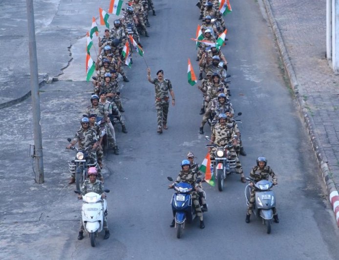 सीआईएसएफ दिवस सप्ताह पर एनटीपीसी सीपत में तिरंगा रैली, देशभक्ति और राष्ट्रीय एकता का दिया संदेश