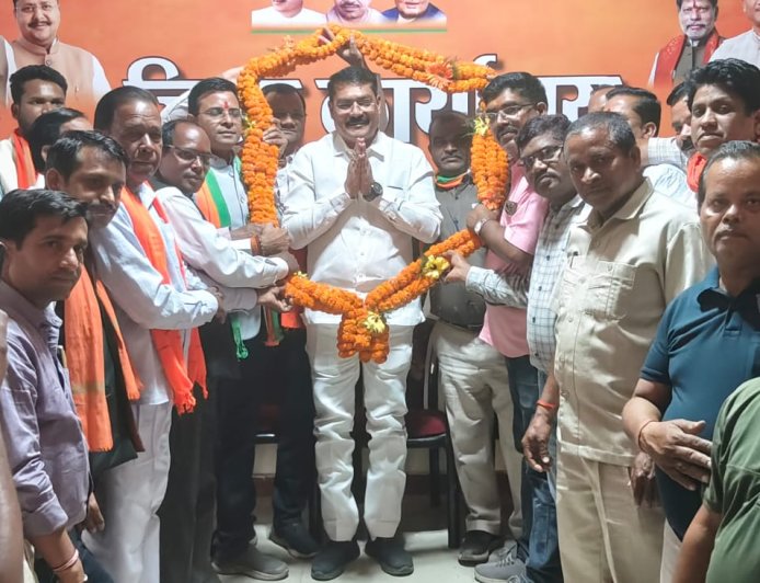 भाजपा पिछड़ा वर्ग मोर्चा की नई टीम का शक्ति प्रदर्शन, जिला कार्यालय में उमड़ा कार्यकर्ताओं का सैलाब