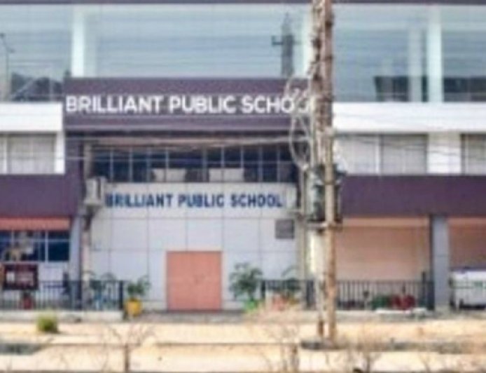 बच्चों के भविष्य से खिलवाड़! ब्रिलिएंट पब्लिक स्कूल की मनमानी से मचा बवाल, शिकायत के बाद भी मालिक को क्लीन चिट?