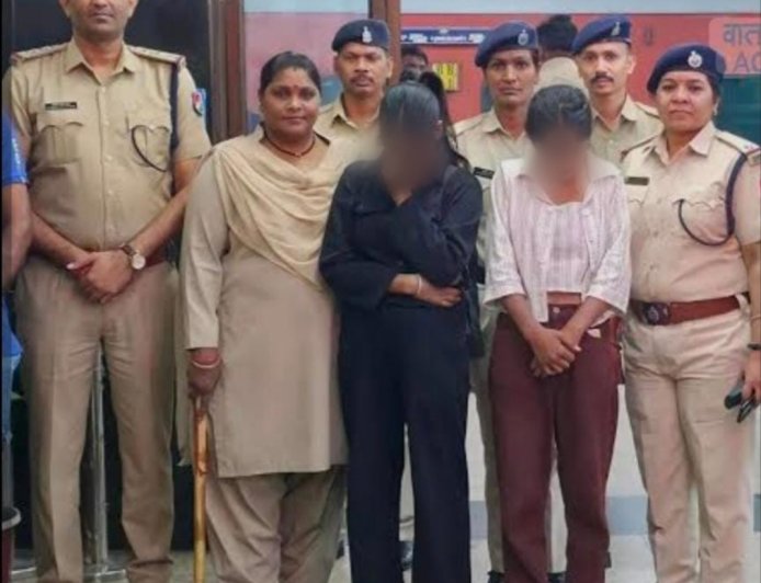 वंदे भारत एक्सप्रेस में गांजा तस्करी, बिलासपुर की दो युवतियां गिरफ्तार