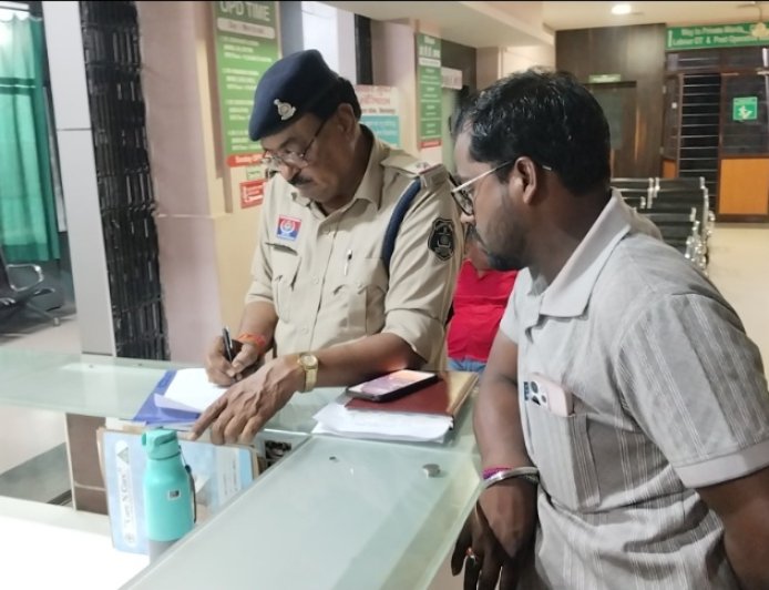 इंडक्शन फर्नेस ब्लास्ट में क्रेन ऑपरेटर झुलसा, हालत गंभीर