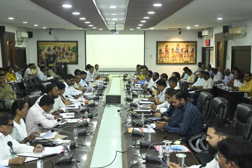 हिट एंड रन मामलों में 2 लाख सहायता के प्रकरण बनाने के निर्देश...टीएल बैठक में योजनाओं की समीक्षा, पीएम सूर्य घर योजना की धीमी प्रगति पर नाराजगी...सड़क दुर्घटनाओं का ऑडिट कर सुधार कार्य करें – कलेक्टर