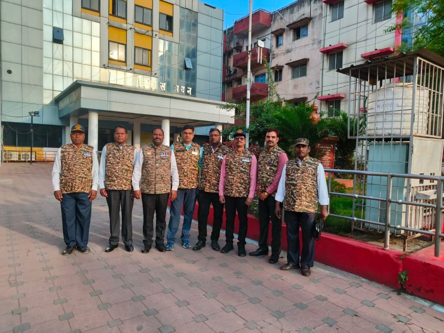 नेहरू चौक में पूर्व सीआरपीएफ जवानों ने विधायक रामकुमार टोप्पो का किया स्वागत